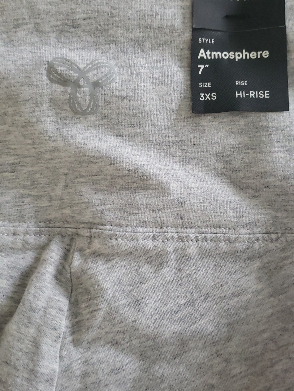 NWT Aritzia TNA Chill Atmosphere Mid-Rise 7" Shorts- 3XS - Picture 3 of 4